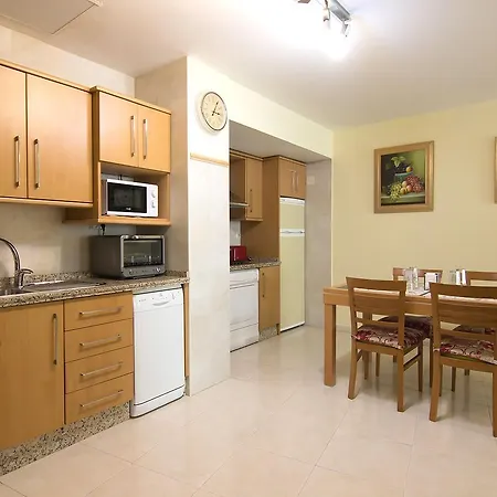 Plaza De Las Flores Apartment *